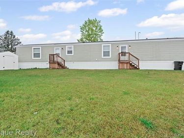 83 Elm Avenue , Highland Twp, MI 48357