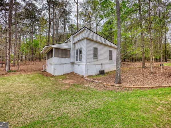 1697 County Line Extension, Mansfield, GA 30055
