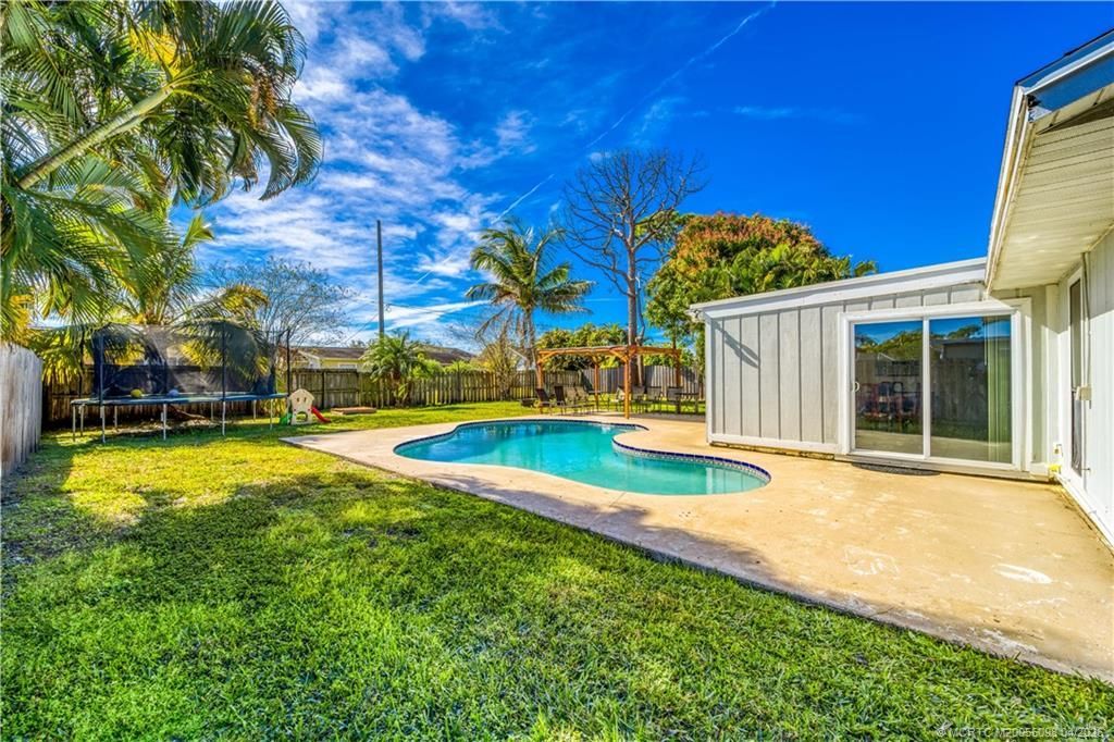 656 SE Ron Rico Terrace, Port Saint Lucie, FL 34983 Photo