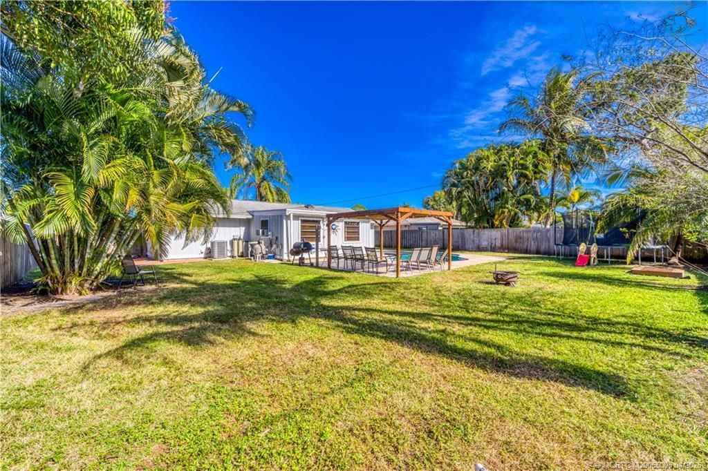 656 SE Ron Rico Terrace, Port Saint Lucie, FL 34983 Photo