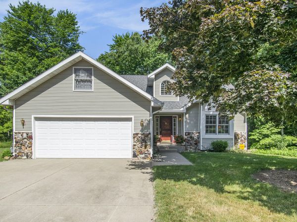 11276 Bridlewood Trail, Berrien Springs, MI 49103