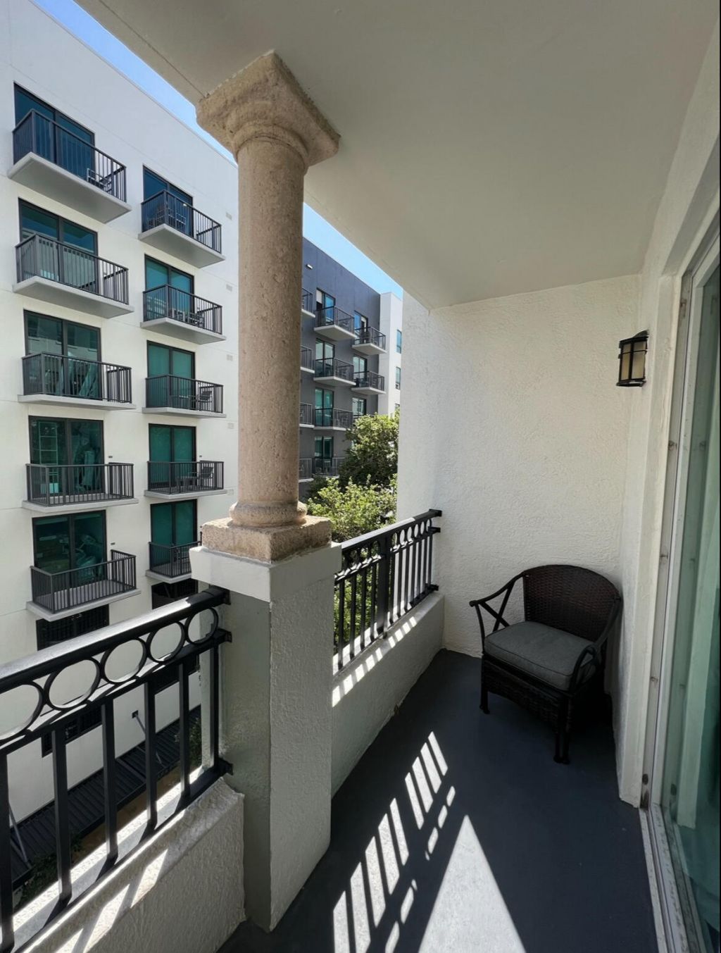 600 S Dixie Highway, Unit 551, West Palm Beach, FL 33401 Photo