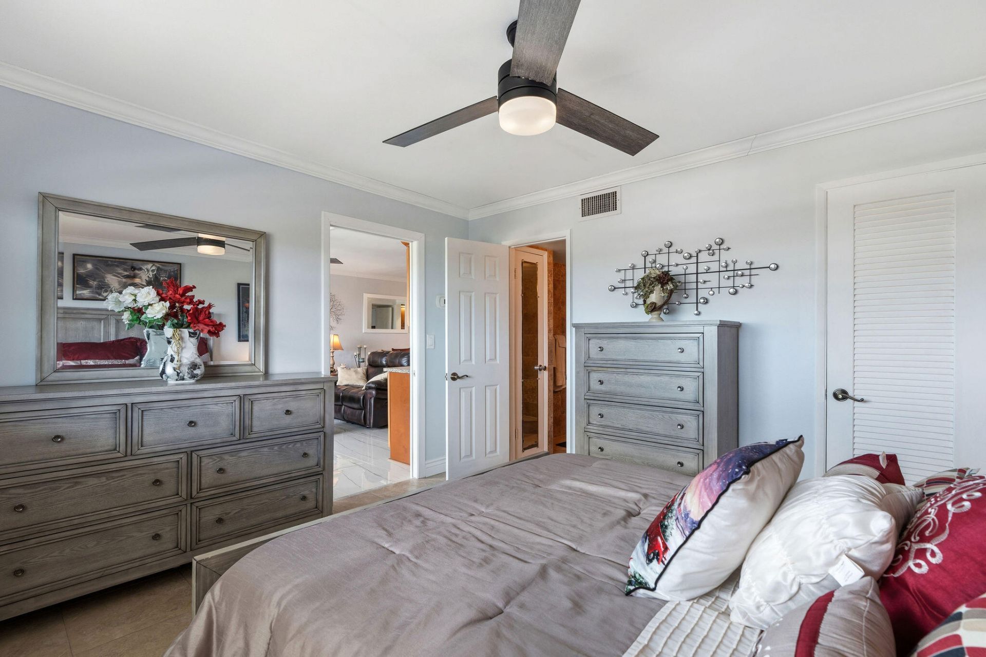 1160 Hillsboro Mile Hillsboro Mile, Unit 904, Hillsboro Beach, FL 33062 Photo