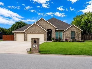 12425 Geraldine Drive, Fort Worth, TX 76126