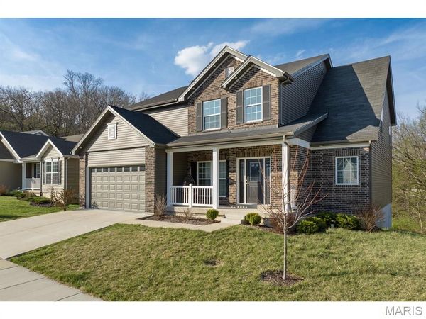 5013 Corisande Woods Drive , Fenton, MO 63026