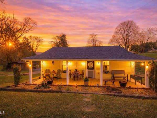 517 Cherokee Drive, Mount Carmel, TN 37645