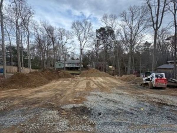 36 Pinecrest Beach Dr, Falmouth, MA 02536