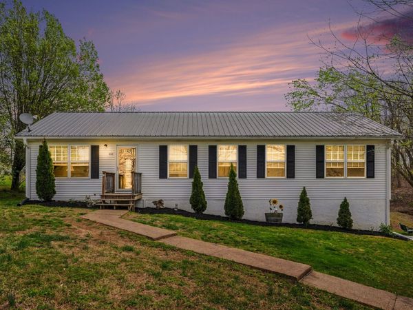 550 Gregory Rd , Westmoreland, TN 37186