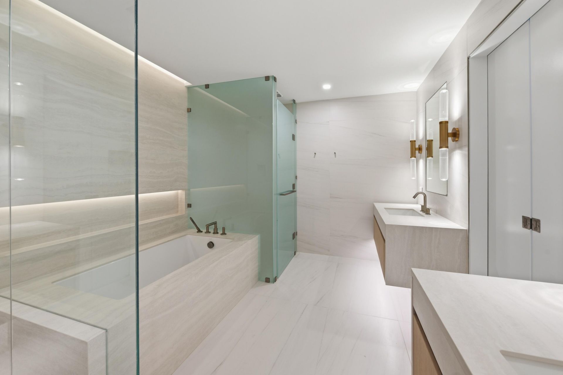 900 N Ocean Boulevard, Unit 802, Pompano Beach, FL 33062 Photo