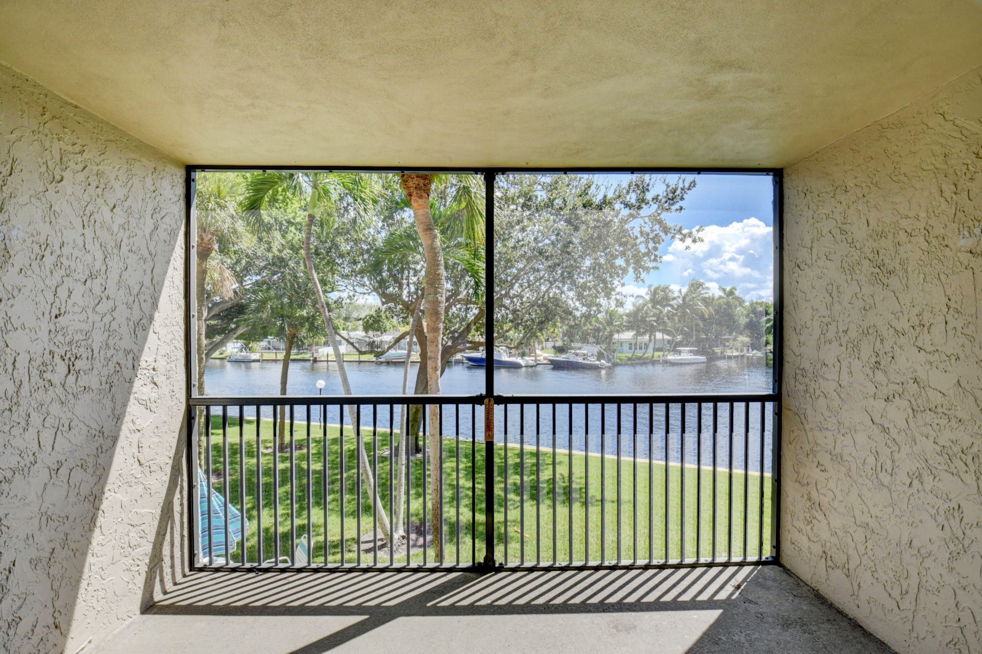 14 Royal Palm Way, Unit 2050, Boca Raton, FL 33432 Photo