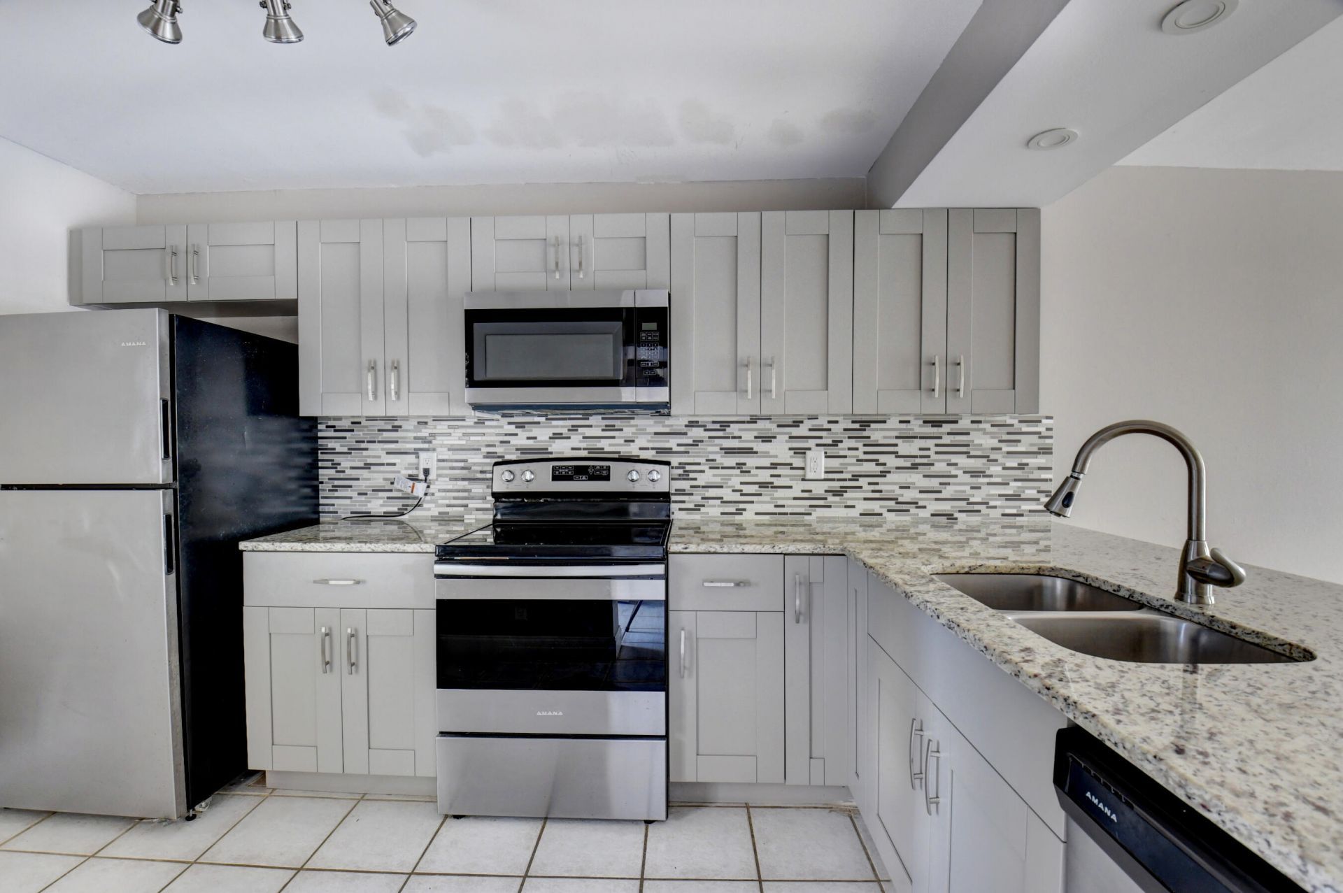 14 Royal Palm Way, Unit 2050, Boca Raton, FL 33432 Photo