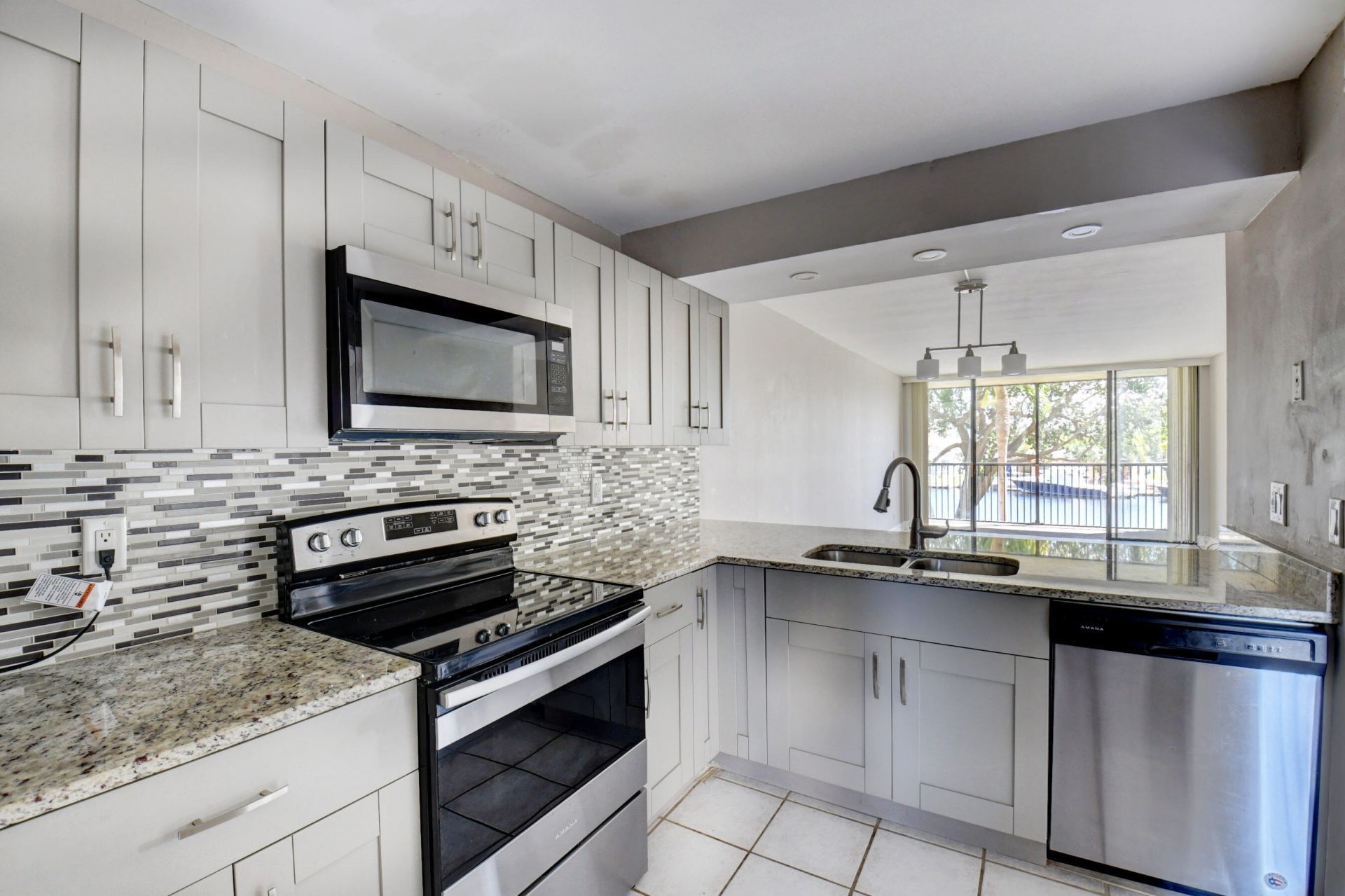 14 Royal Palm Way, Unit 2050, Boca Raton, FL 33432 Photo