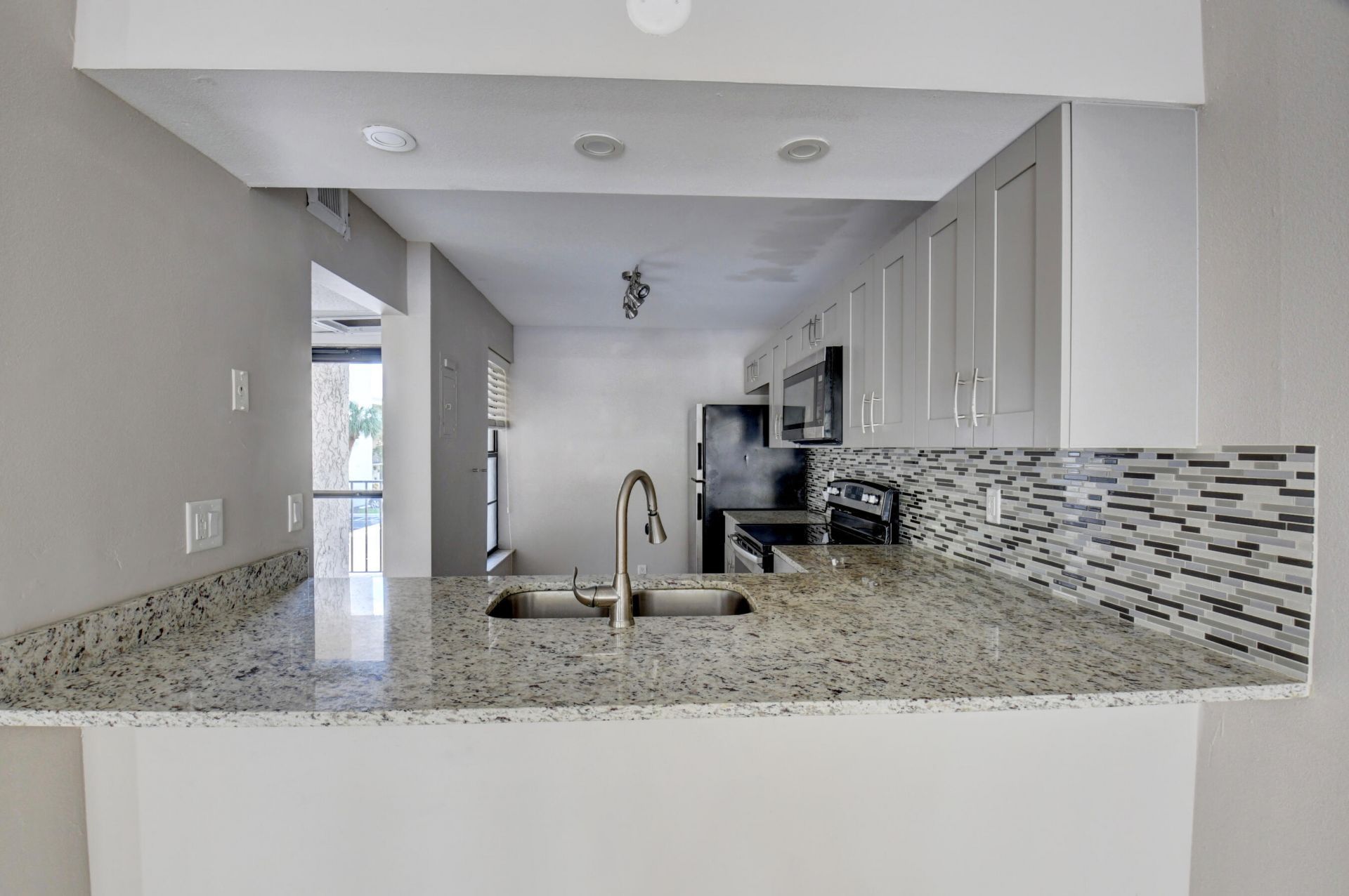 14 Royal Palm Way, Unit 2050, Boca Raton, FL 33432 Photo