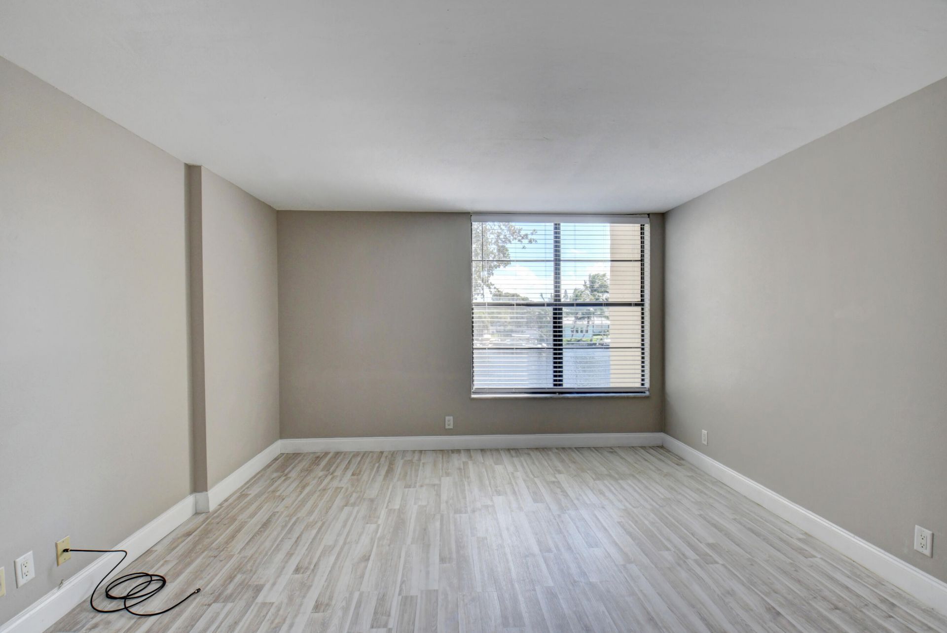 14 Royal Palm Way, Unit 2050, Boca Raton, FL 33432 Photo