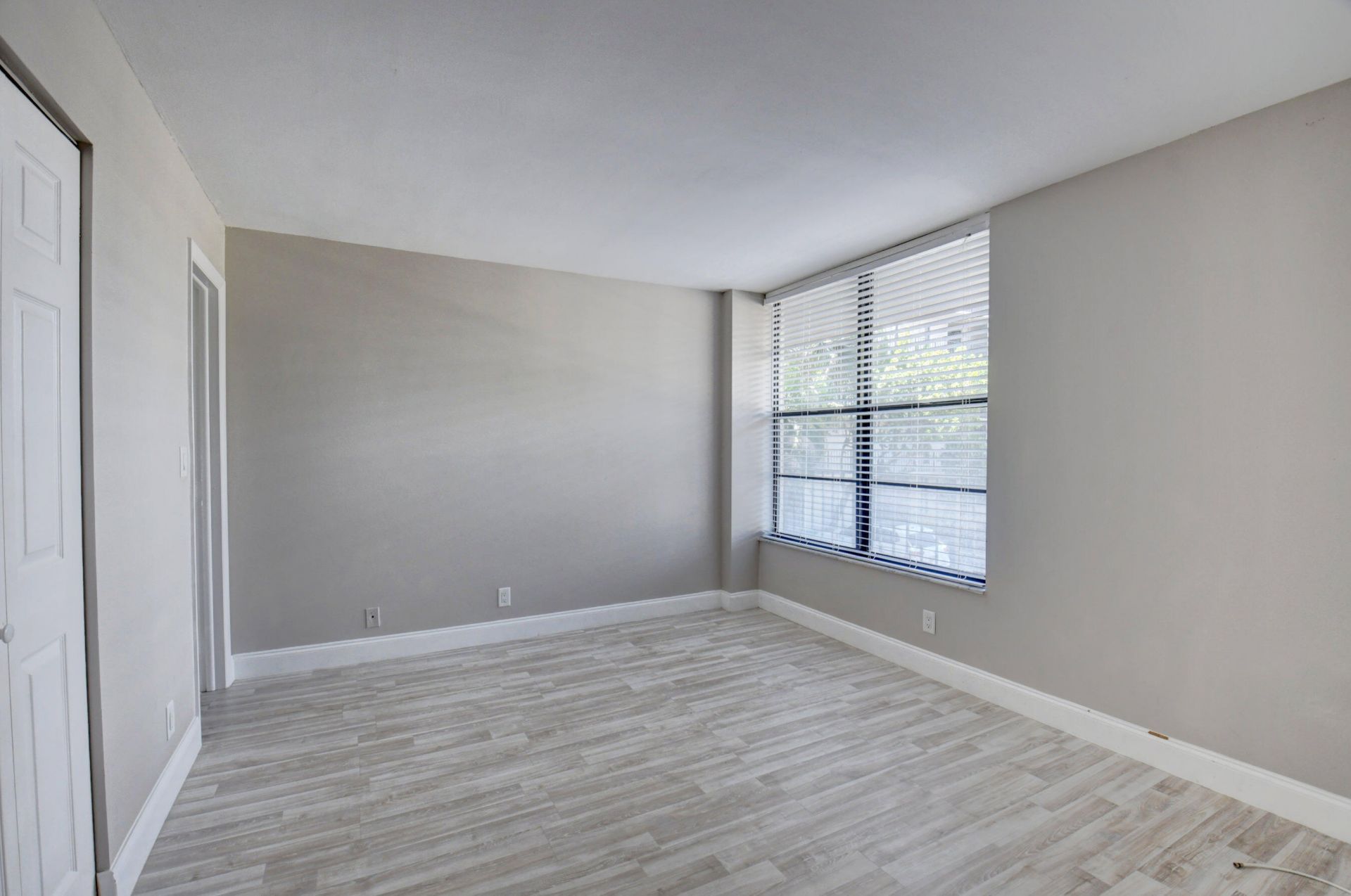 14 Royal Palm Way, Unit 2050, Boca Raton, FL 33432 Photo