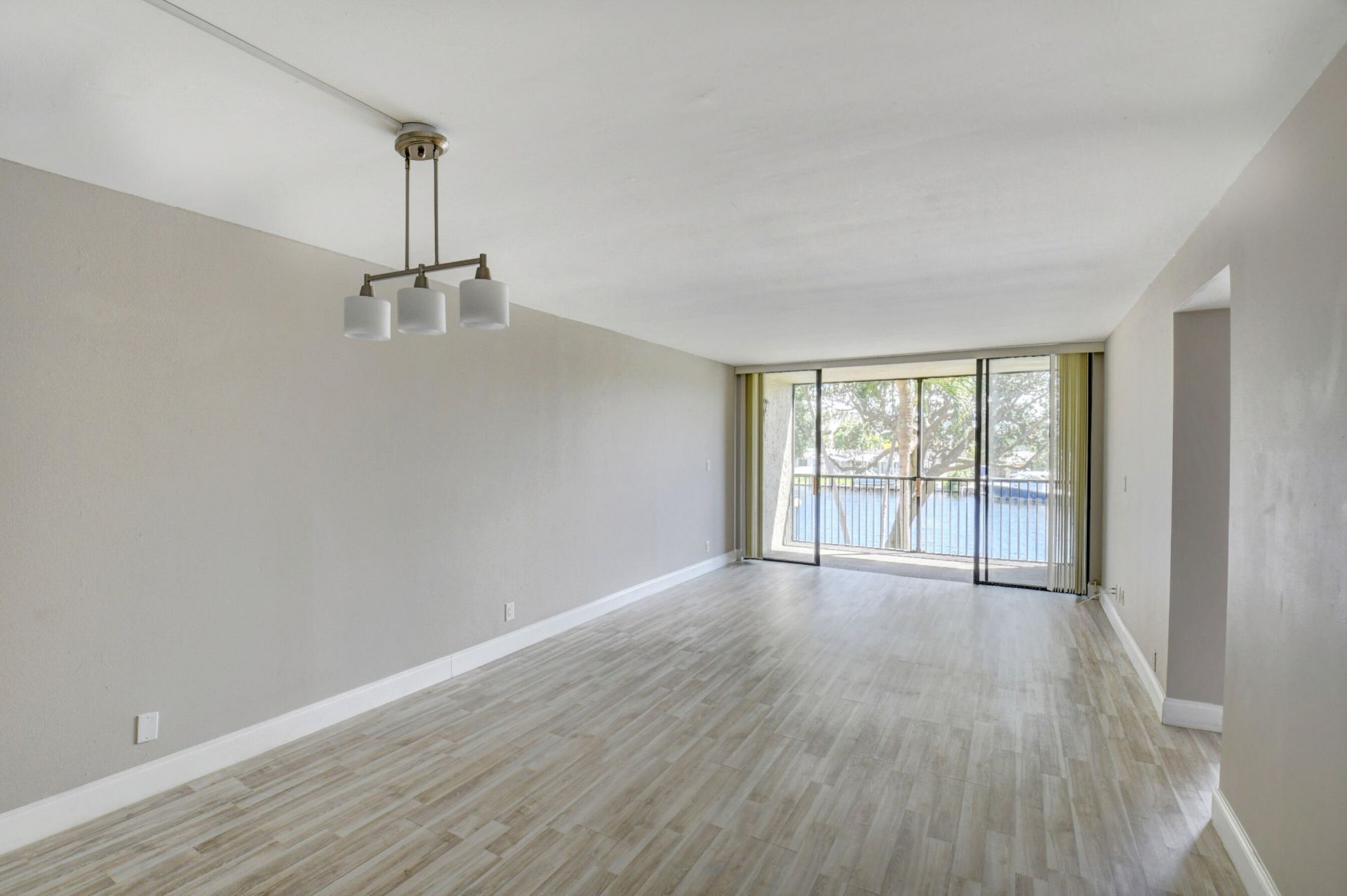14 Royal Palm Way, Unit 2050, Boca Raton, FL 33432 Photo