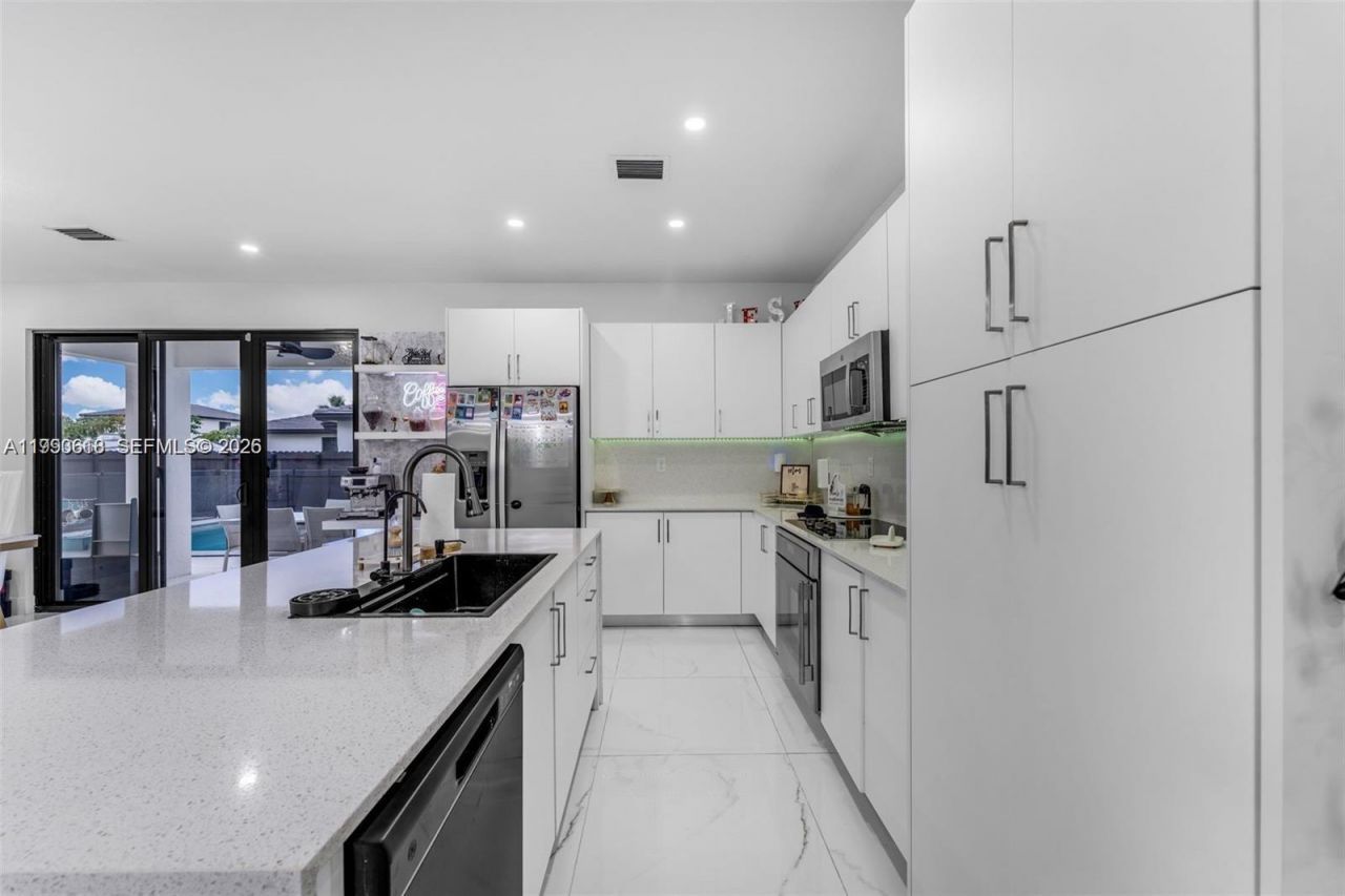 22712 SW 129th Ave , Miami, FL 33170 Photo