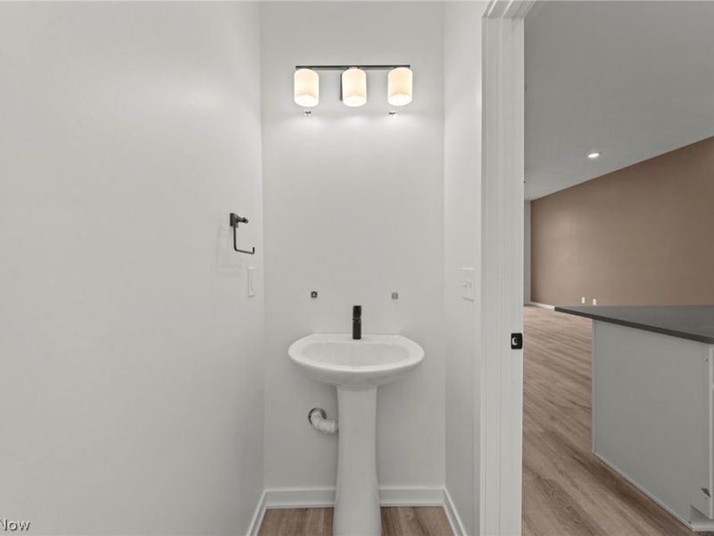 4709 Bridge Avenue, Cleveland, OH 44102 Photo 13