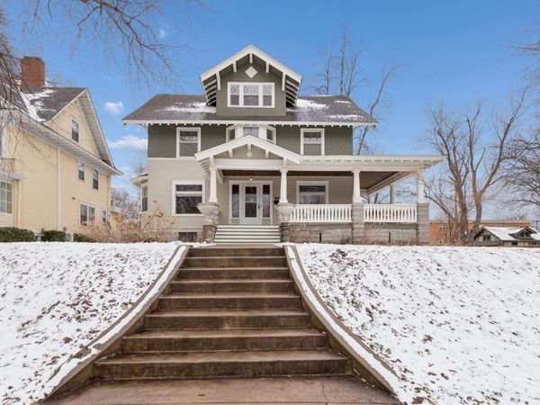 1732 Summit Avenue , Saint Paul, MN 55105