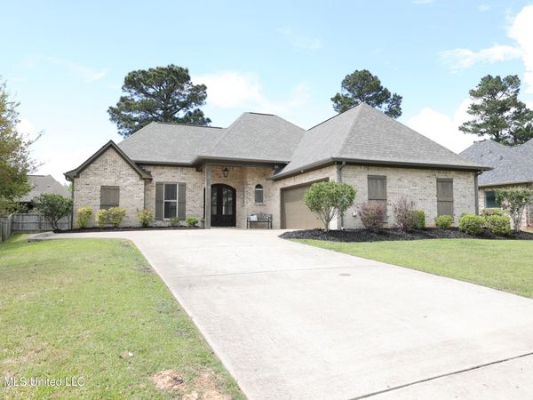 211 Wellington Way, Brandon, MS 39047