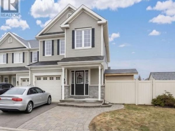 200 Idlewild Private, Ottawa, ON K2J0P4
