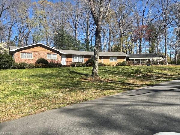 1153 Twin Oak Drive , Winston-Salem, NC 27105