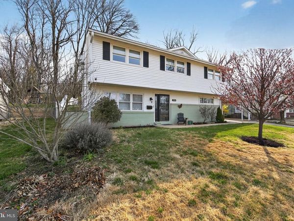 2016 WILDWOOD DRIVE, WILMINGTON, DE 19805