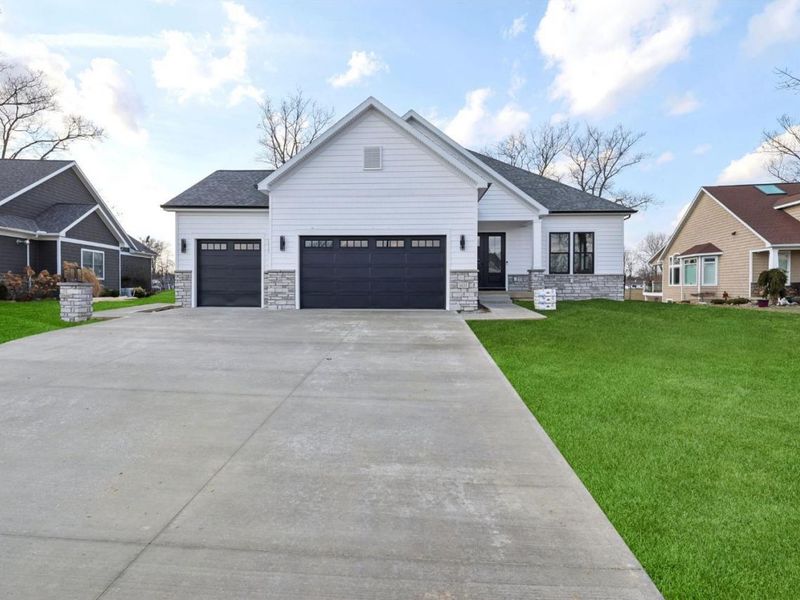 1133 Sheltered Brook Drive, Huron, OH 44839 Photo 1