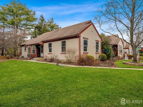 153 Concordia Circle, Monroe Township, NJ 08831