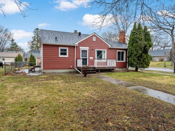 895 Hoyt Avenue W, Saint Paul, MN 55117