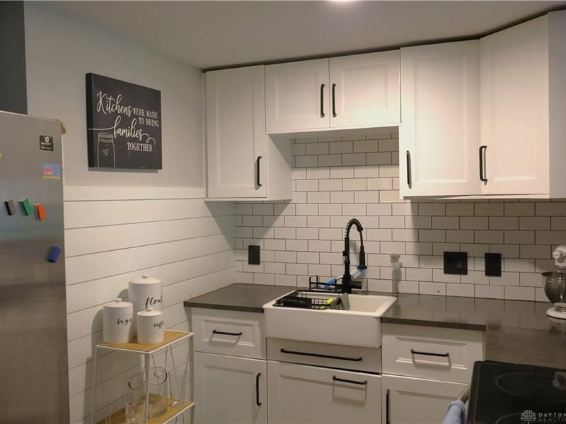 6810 Hubbard Drive, Dayton, OH 45424 Photo 3