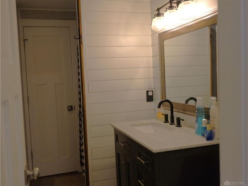 6810 Hubbard Drive, Dayton, OH 45424 Photo 9