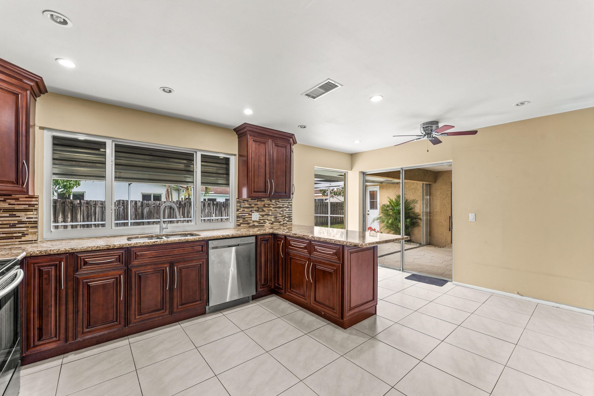 8821 NW 3rd Street, Pembroke Pines, FL 33024 Photo