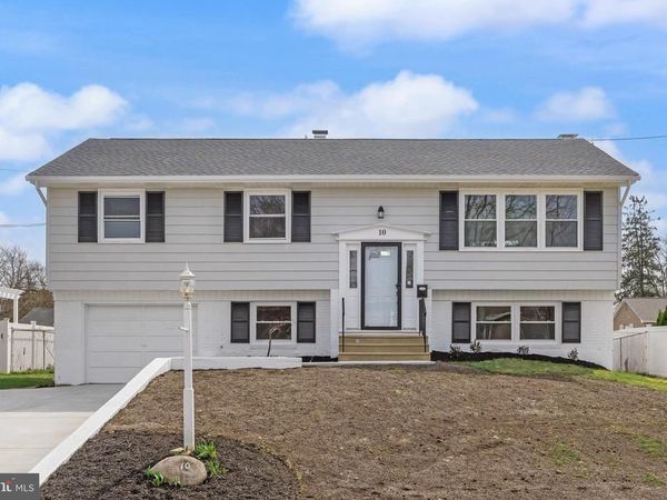 10 COBBLESTONE ROAD , CHERRY HILL, NJ 08003