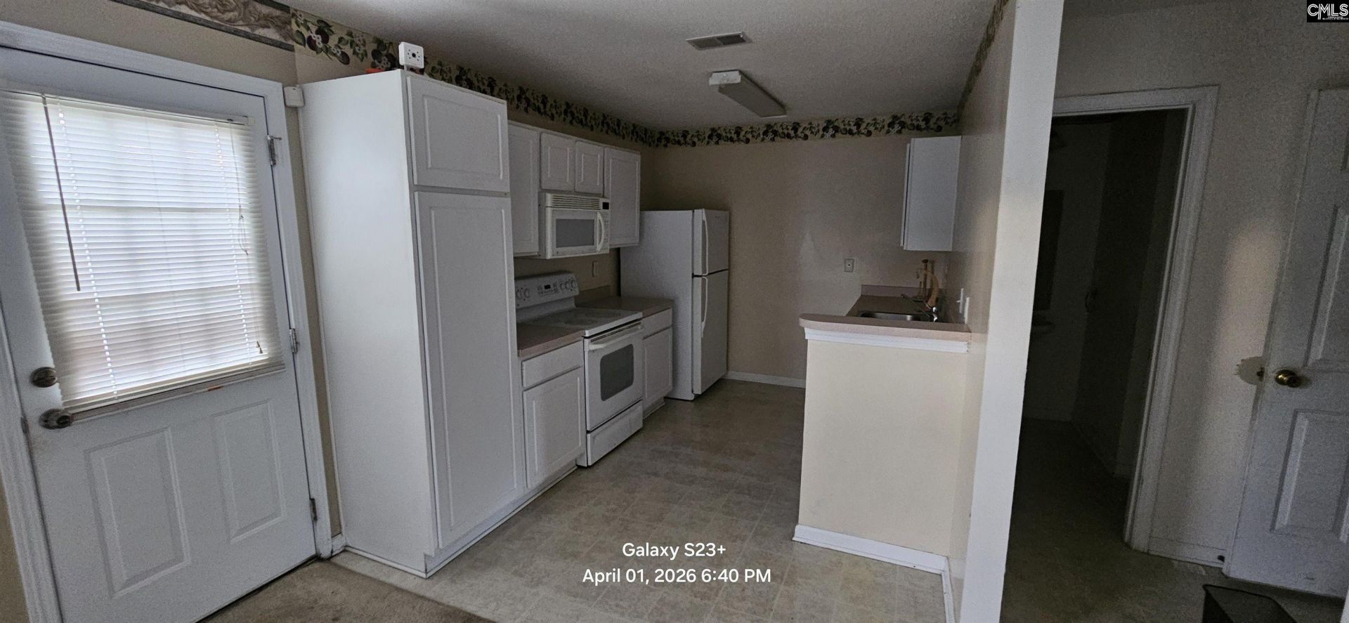 1324 Waverly Place Drive  Photo 4