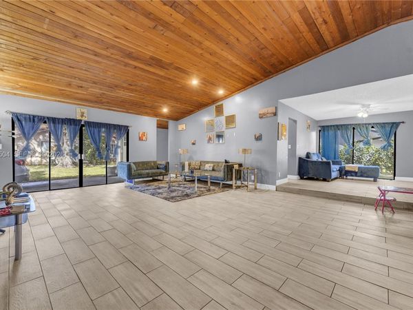 5701 NW 54th Way , Tamarac, FL 33319