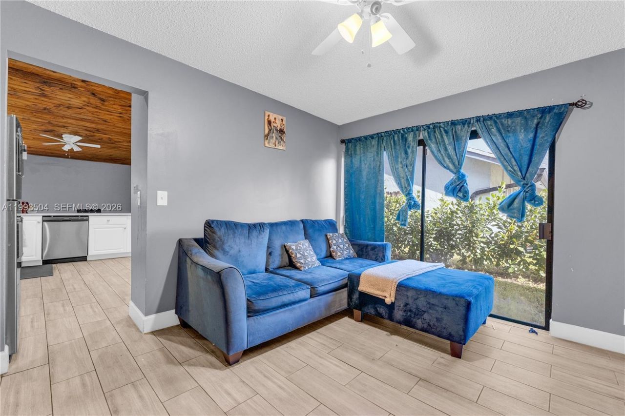 5701 NW 54th Way , Tamarac, FL 33319 Photo