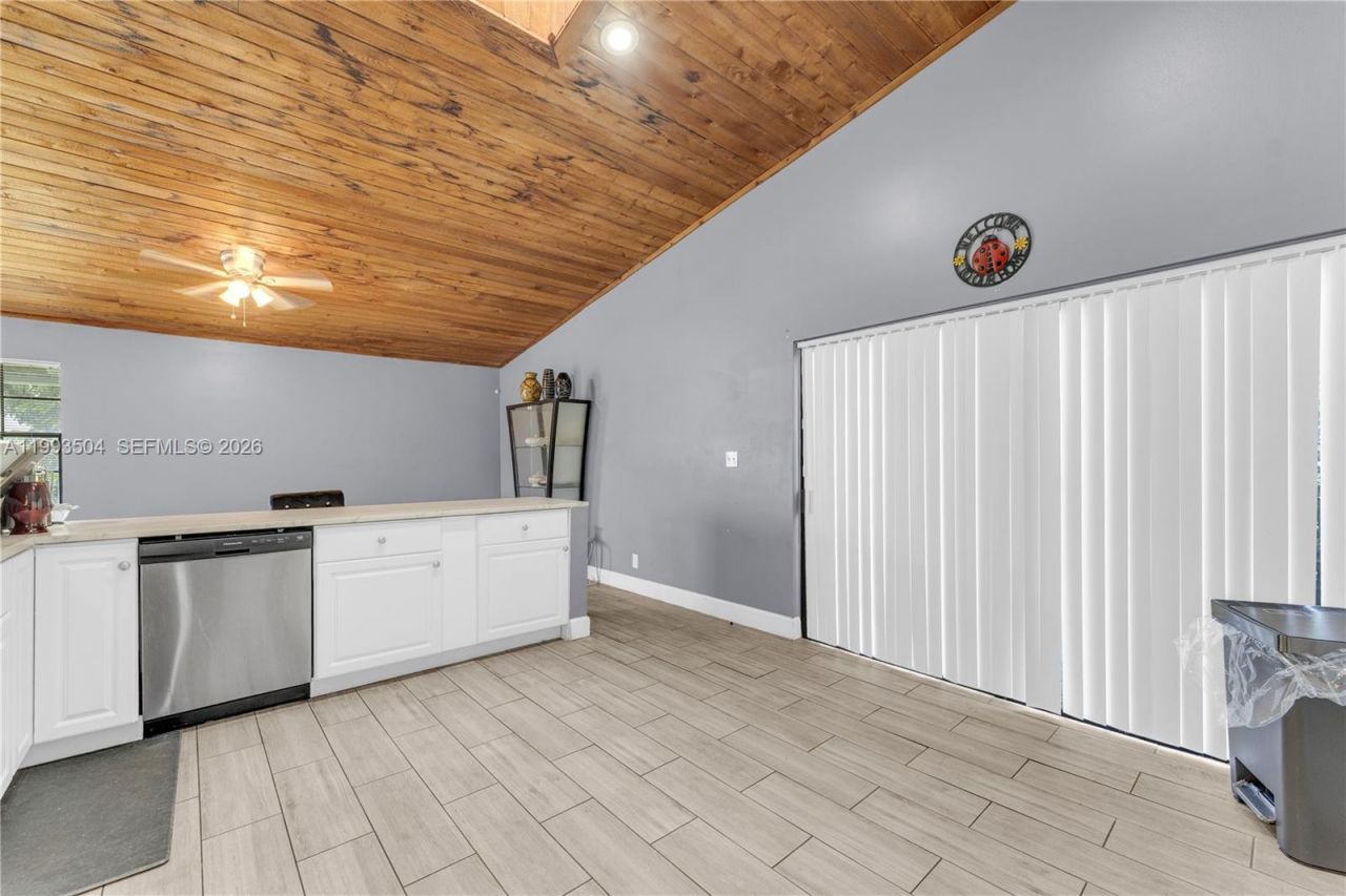 5701 NW 54th Way , Tamarac, FL 33319 Photo