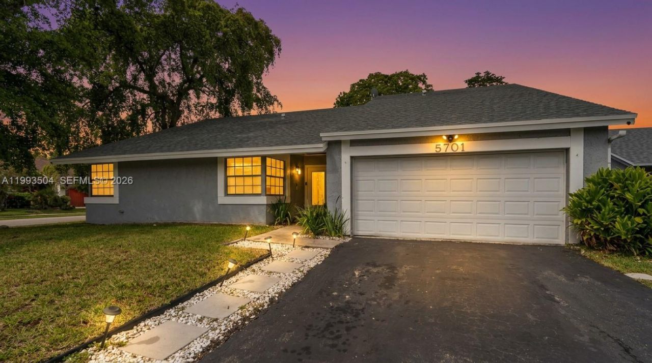 5701 NW 54th Way , Tamarac, FL 33319 Photo