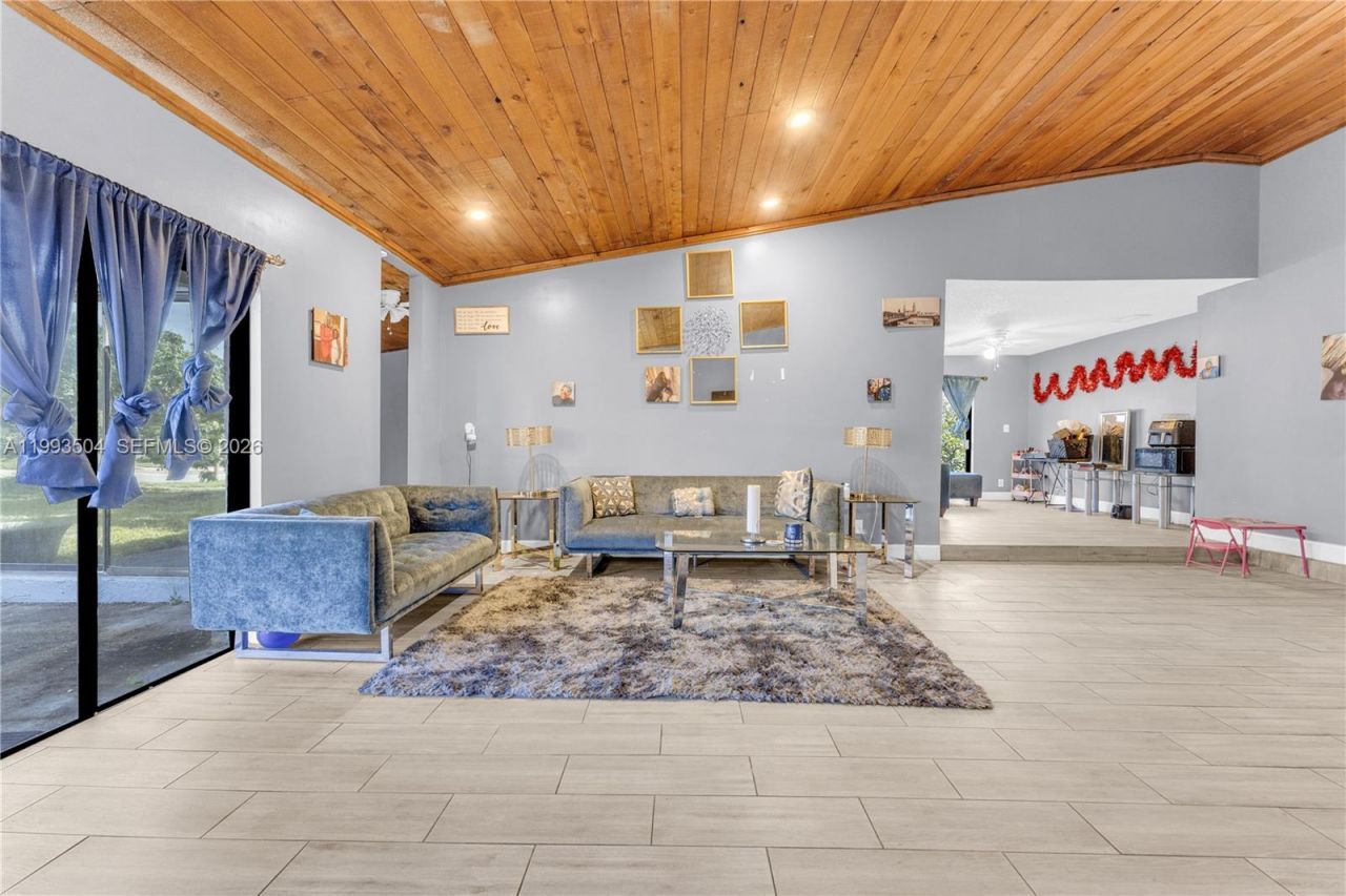 5701 NW 54th Way , Tamarac, FL 33319 Photo