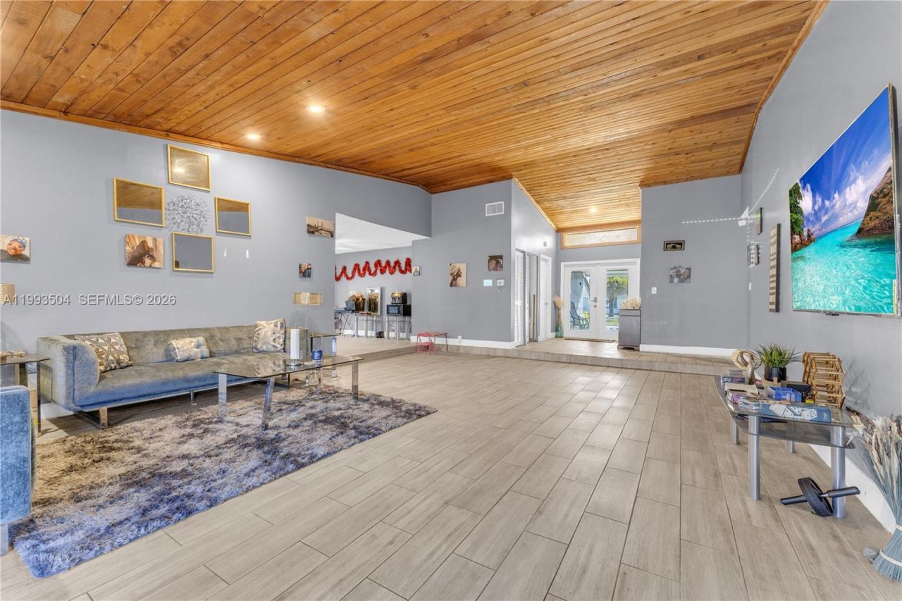 5701 NW 54th Way , Tamarac, FL 33319 Photo