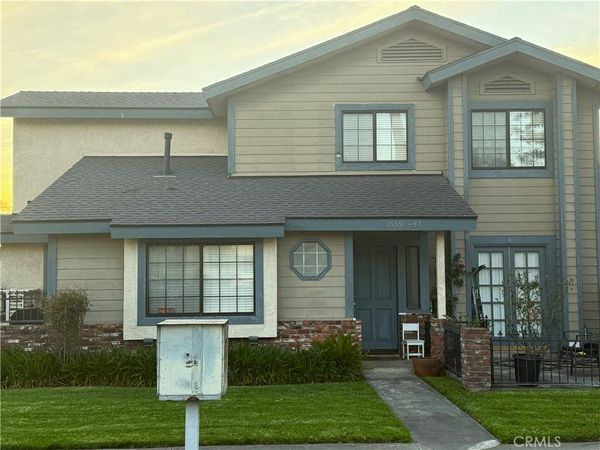 10885 Walnut Street, Los Alamitos, CA 90720