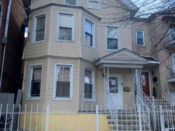 238 6Th Ave W, Newark, NJ 07107