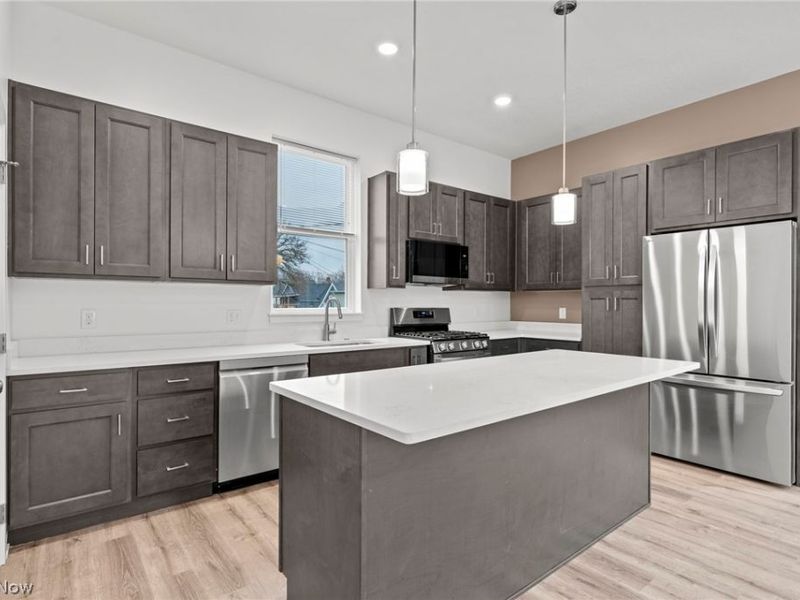 4711 Bridge Avenue, Cleveland, OH 44102 Photo 7