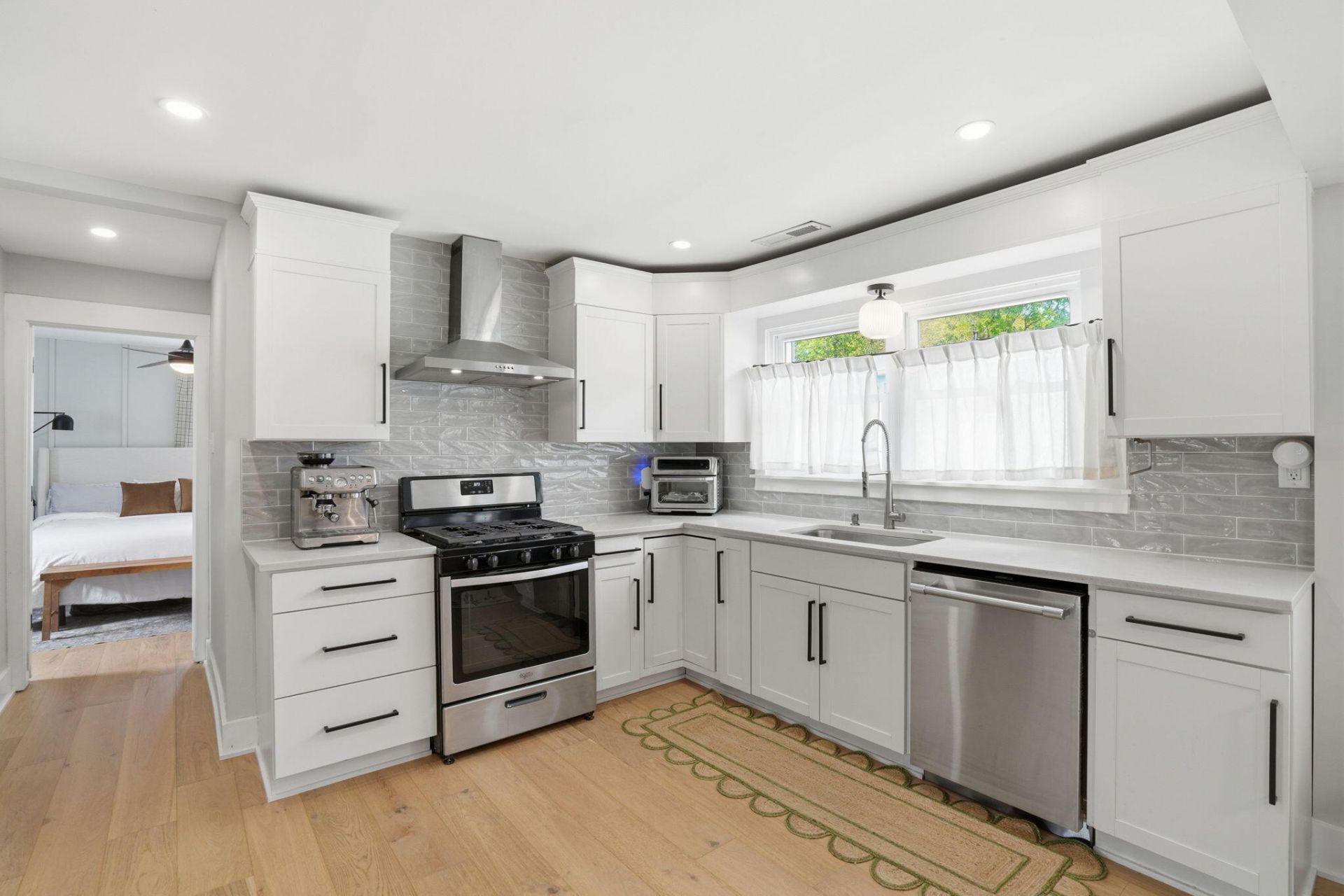 1120 Gunn Avenue Photo 11