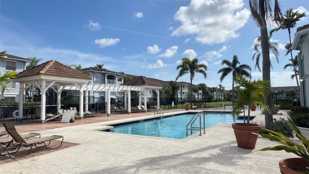 9640 NW 2nd St , Unit 5-204, Pembroke Pines, FL 33024 Photo