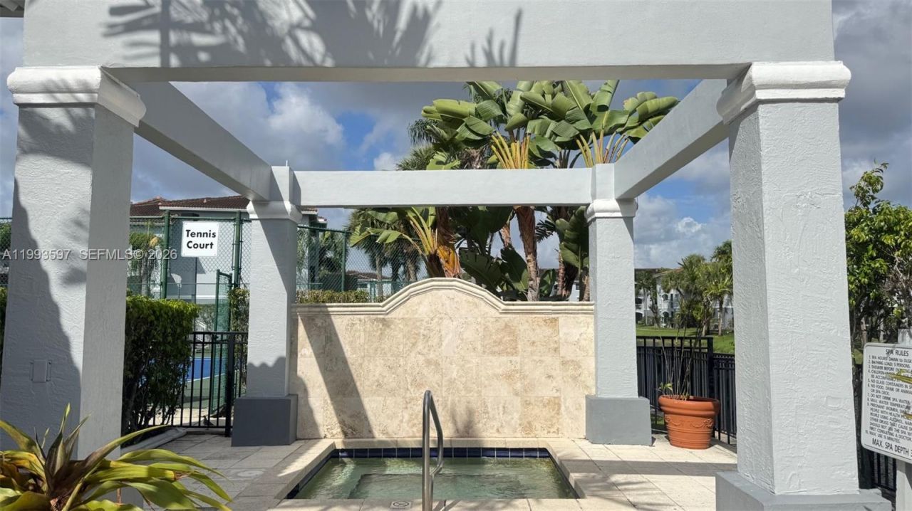 9640 NW 2nd St , Unit 5-204, Pembroke Pines, FL 33024 Photo