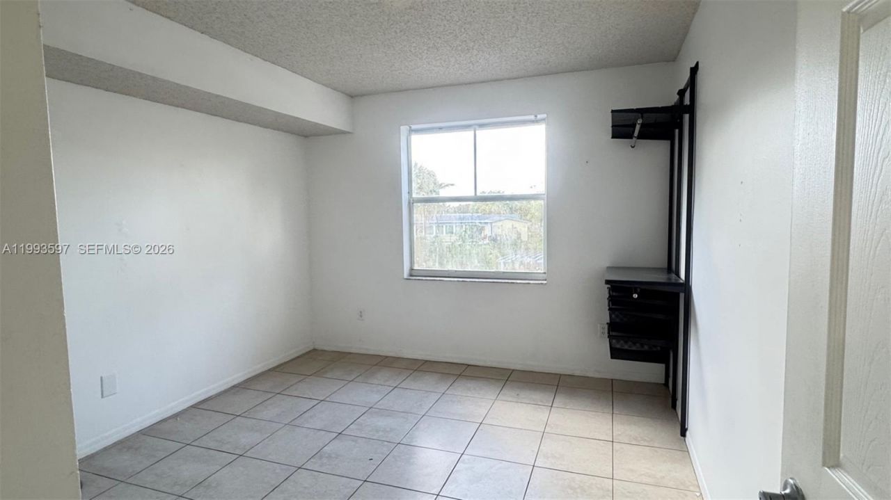 9640 NW 2nd St , Unit 5-204, Pembroke Pines, FL 33024 Photo