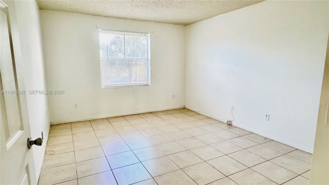 9640 NW 2nd St , Unit 5-204, Pembroke Pines, FL 33024 Photo