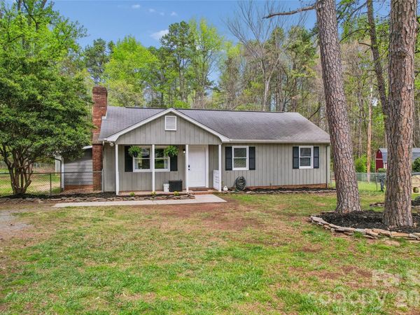 6127 Dovetail Court , Charlotte, NC 28227
